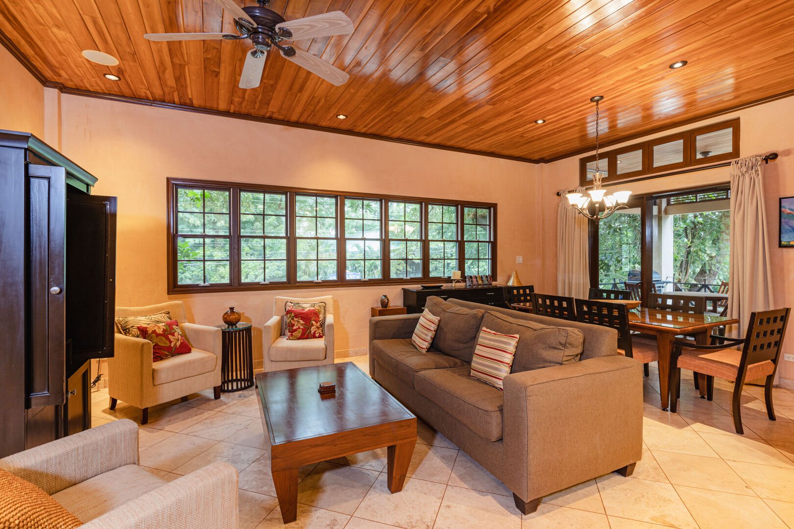 Ibis 8 condo living room Tamarindo